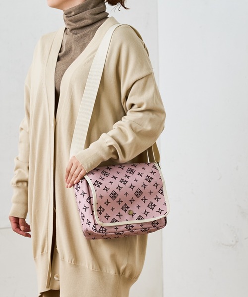 Daily russet（デイリー ラシット）の「プルーフキャンバスフラップショルダーバッグ（ショルダーバッグ・レディース・ピンク/ベージュ/グレー/ネイビー・FREE）」の4枚目の写真