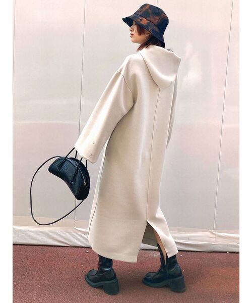 EMODA(エモダ)の「タックスリーブソリッドワンピース(ワンピース・レディース・ブラック/ベージュ/カーキ・FREE)」の1枚目の写真