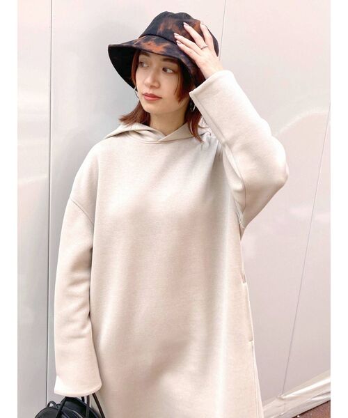 EMODA(エモダ)の「タックスリーブソリッドワンピース(ワンピース・レディース・ブラック/ベージュ/カーキ・FREE)」の6枚目の写真