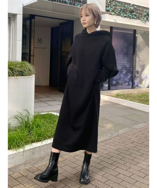 EMODA(エモダ)の「タックスリーブソリッドワンピース(ワンピース・レディース・ブラック/ベージュ/カーキ・FREE)」の9枚目の写真