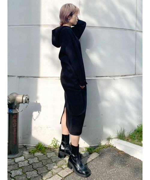 EMODA(エモダ)の「タックスリーブソリッドワンピース(ワンピース・レディース・ブラック/ベージュ/カーキ・FREE)」の11枚目の写真