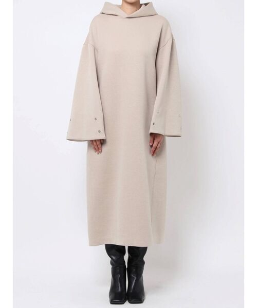 EMODA(エモダ)の「タックスリーブソリッドワンピース(ワンピース・レディース・ブラック/ベージュ/カーキ・FREE)」の20枚目の写真