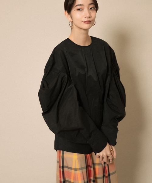 KBF（ケイビーエフ）の「エクストラスリーブプルオーバー（シャツ/ブラウス・レディース・ブラック/オフホワイト/インディゴブルー・ONE）」の10枚目の写真