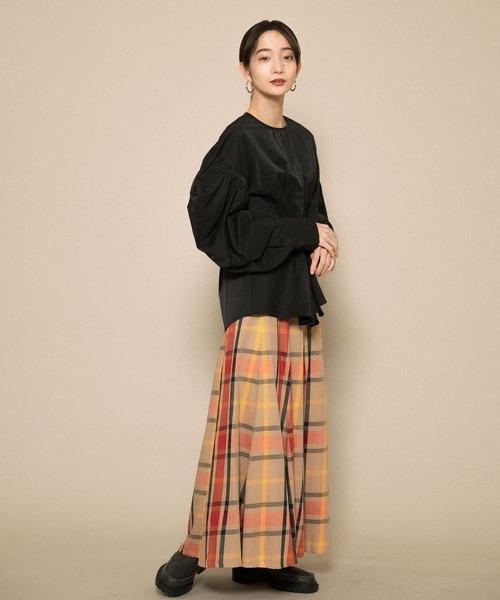 KBF（ケイビーエフ）の「エクストラスリーブプルオーバー（シャツ/ブラウス・レディース・ブラック/オフホワイト/インディゴブルー・ONE）」の8枚目の写真