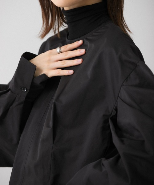 KBF（ケイビーエフ）の「エクストラスリーブプルオーバー（シャツ/ブラウス・レディース・ブラック/オフホワイト/インディゴブルー・ONE）」の15枚目の写真