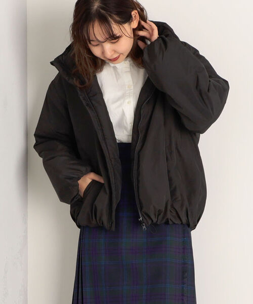 fredy couleur（フレディクルール）の「中綿エコサーモライトフードブルゾン（その他アウター・レディース・ブラック/オリーブ/キャメル・38）」の2枚目の写真