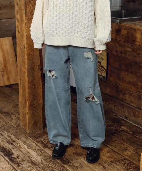 MUHET（ミュエータ）の「ハイウエストダメージデニムパンツ（デニムパンツ・レディース・ダークブラウン/グレー/サックスブルー・MEDIUM/SMALL/LARGE）」の3枚目の写真