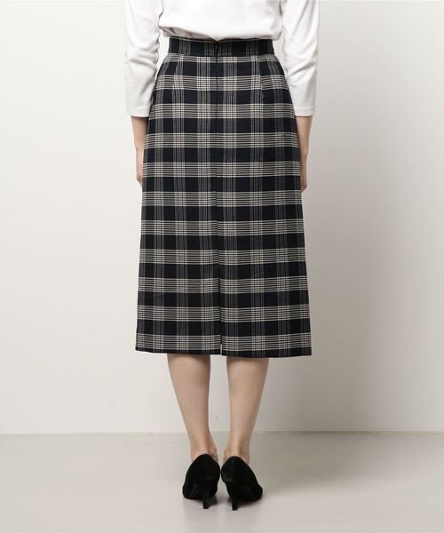 Te chichi CLASSIC（テチチクラシック）の「チェックタイトスカート（スカート・レディース・ベージュ/ネイビー・MEDIUM/SMALL）」の5枚目の写真
