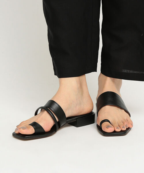 Ray BEAMS(レイビームス)の「Ray BEAMS / アシンメトリー サンダル(サンダル・レディース・ベージュ/ブラック・24.0cm/23.5cm/25.0cm/24.5cm/23.0cm)」の14枚目の写真