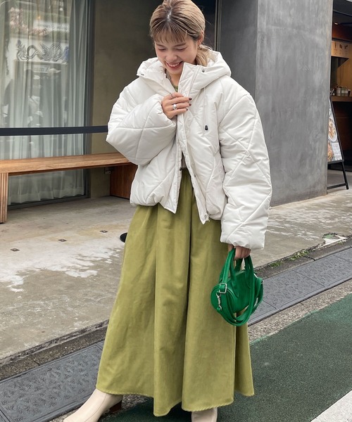 w closet(ダブルクローゼット)の「ダイヤ柄エコダウン(ダウンジャケット/コート・レディース・オフホワイト/カーキ/サックスブルー/ブラック・FREE)」の5枚目の写真