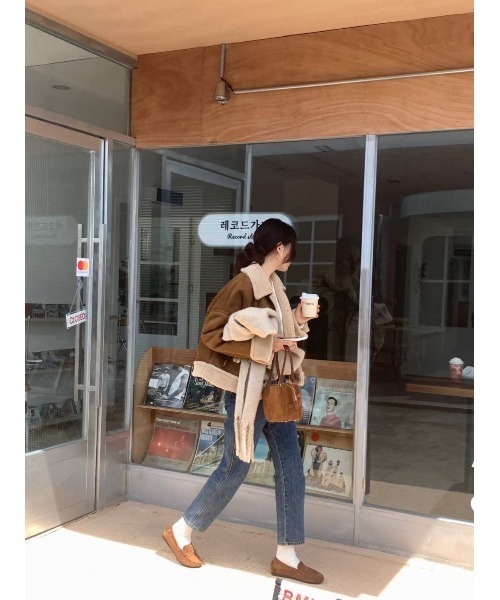 MINS MINIS(ミンスミニス)の「ステンカラールーズムートンジャケット(ムートンコート・レディース・ブラウン/キャメル・FREE)」の16枚目の写真