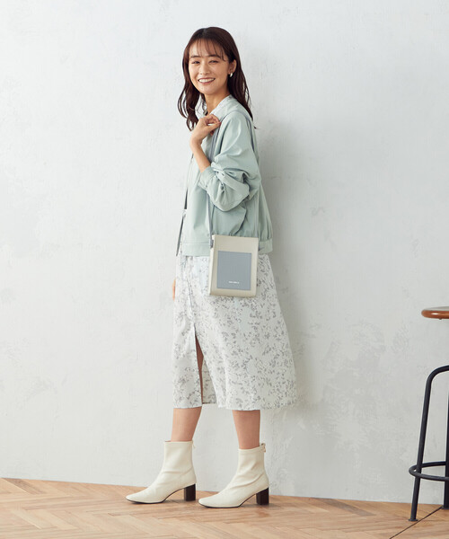 MONO COMME CA(モノコムサ)の「スクエア ミニポシェット(ショルダーバッグ・レディース・ブラック/ベージュ/パイソン・FREE)」の9枚目の写真