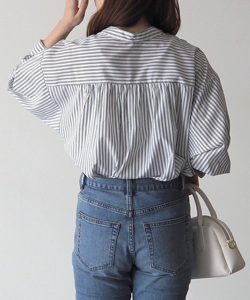 Riberry（リベリー）の「前後2WAYギャザーストライプシャツ（シャツ/ブラウス・レディース・ネイビー/オフホワイト・MEDIUM）」の19枚目の写真