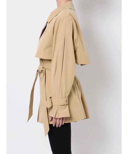 LAGUNAMOON（ラグナムーン）の「ボリュームスリーブミドルトレンチコート（トレンチコート・レディース・アイボリー/ベージュ・FREE）」の17枚目の写真
