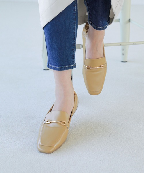 LAKOLE(ラコレ)の「【生活防水】ギャザービットローファー / 260626(ローファー・レディース・ブラック/ブラウン/アイボリー/キャメル・SMALL/MEDIUM/LARGE)」の1枚目の写真