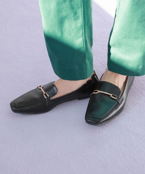 LAKOLE(ラコレ)の「【生活防水】ギャザービットローファー / 260626(ローファー・レディース・ブラック/ブラウン/アイボリー/キャメル・SMALL/MEDIUM/LARGE)」の2枚目の写真