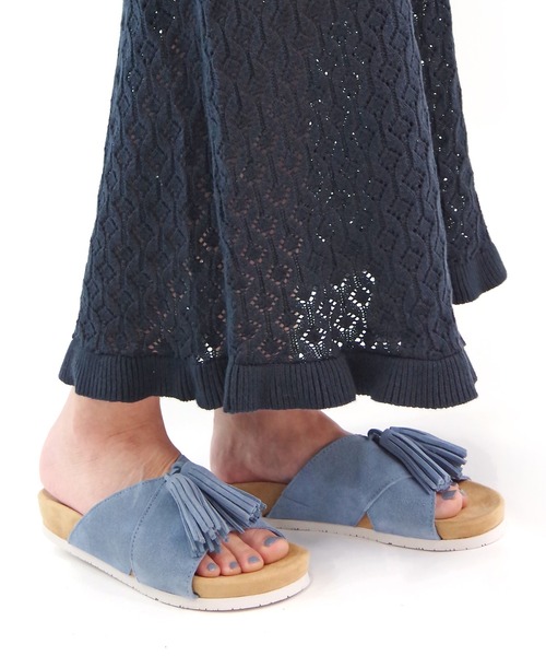 Minnetonka（ミネトンカ）の「MINNETONKA/ミネトンカ MILA フラットサンダル（サンダル・レディース・ブラック/グレー/ベージュ/ブルー/ネイビー/レオパード・6/8/7/5）」の5枚目の写真