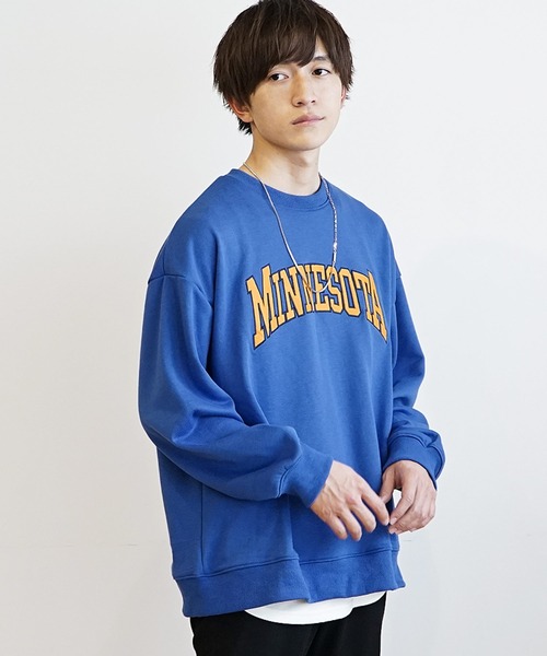 MinoriTY（マイノリティ）の「カレッジロゴ スウェット ルーズシルエット トレーナー（スウェット・メンズ・ブラック/ブルー/グリーン/オートミール・M/L）」の5枚目の写真