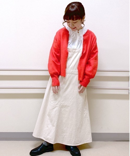 studio CLIP（スタディオクリップ）の「ダブルフロントリボン付きスカラップブラウス[プラスサイズあり]（シャツ/ブラウス・レディース・オフホワイト/サックスブルー/その他1/その他2・MEDIUM/LARGE/X-LARGE/XX-LARGE/XXX-LARGE）」の5枚目の写真