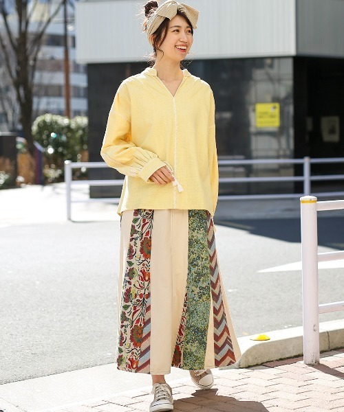 チチカカ(チチカカ)の「ボリュームリボンヘアバンド(ヘアバンド・レディース・ブラック/ベージュ/イエロー・FREE)」の5枚目の写真