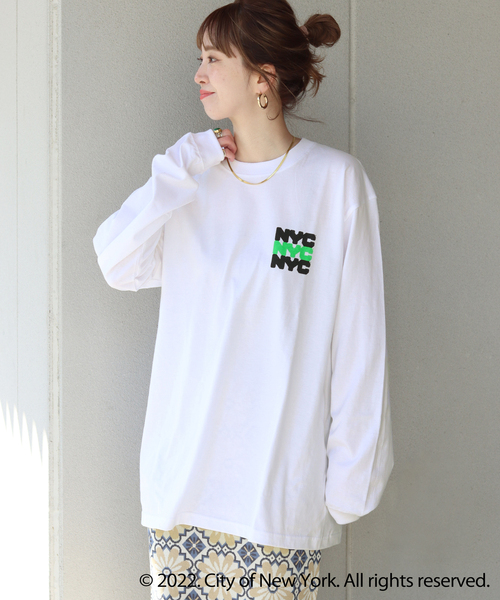 Simplicite(サンプリシテ)の「NYC LOGO TEE by ROCK STANLEY◆(Tシャツ/カットソー・レディース・ホワイト/チャコールグレー/ネイビー・MEDIUM/X-LARGE)」の1枚目の写真