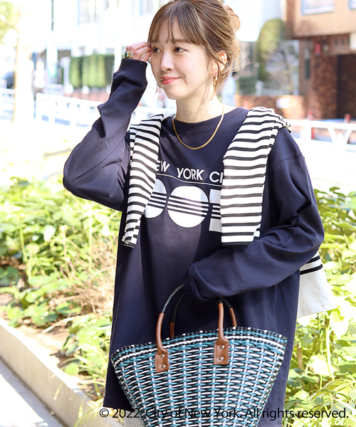 Simplicite(サンプリシテ)の「NYC LOGO TEE by ROCK STANLEY◆(Tシャツ/カットソー・レディース・ホワイト/チャコールグレー/ネイビー・MEDIUM/X-LARGE)」の12枚目の写真