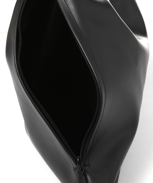 ALAND（エーランド）の「【UNISEX】PIECE MAKER／ECO LEATHER BAG　2285724（ボディバッグ/ウエストポーチ・レディース・ブラック・FREE）」の6枚目の写真