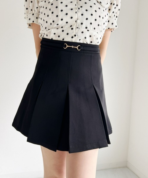 Loueme(ルエム)の「ホースビットプリーツスカート(その他パンツ・レディース・ホワイト/ブラック・S/M)」の2枚目の写真