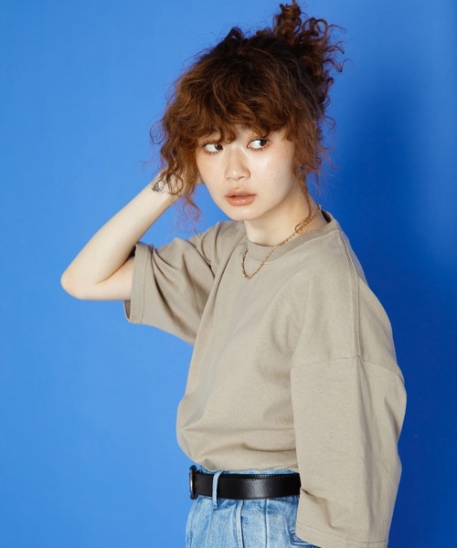 koe(コエ)の「【ユニセックス】ヘビーウェイトコットンTEE*(Tシャツ/カットソー・レディース・ライトブルー/チャコールグレー/ブラック/ベージュ/ラベンダー/グリーン/オフホワイト/カーキ・XL/M/L)」の5枚目の写真