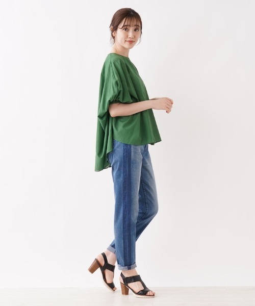 BEATRICE(ベアトリス)の「【BEATRICE】ボリュームスリーブブラウス(シャツ/ブラウス・レディース・グリーン・2)」の12枚目の写真