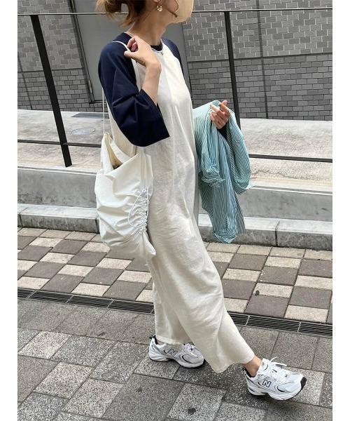 HEILIS(ヘイリス)の「ラグランTシャツワンピース / スリット ラグラン ワンピース ロングワンピース カットワンピース(ワンピース・レディース・ネイビー・FREE)」の3枚目の写真