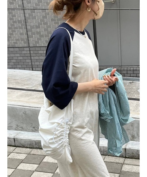 HEILIS(ヘイリス)の「ラグランTシャツワンピース / スリット ラグラン ワンピース ロングワンピース カットワンピース(ワンピース・レディース・ネイビー・FREE)」の5枚目の写真