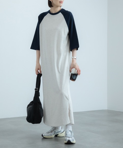 HEILIS(ヘイリス)の「ラグランTシャツワンピース / スリット ラグラン ワンピース ロングワンピース カットワンピース(ワンピース・レディース・ネイビー・FREE)」の12枚目の写真