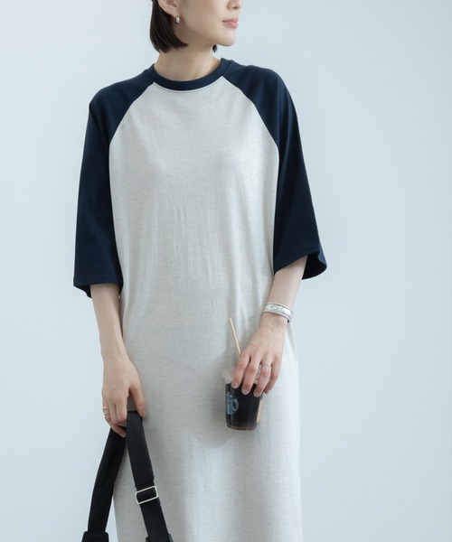 HEILIS(ヘイリス)の「ラグランTシャツワンピース / スリット ラグラン ワンピース ロングワンピース カットワンピース(ワンピース・レディース・ネイビー・FREE)」の15枚目の写真
