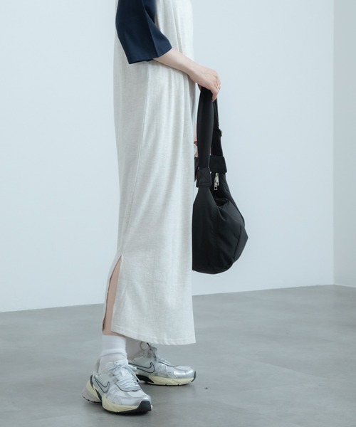 HEILIS(ヘイリス)の「ラグランTシャツワンピース / スリット ラグラン ワンピース ロングワンピース カットワンピース(ワンピース・レディース・ネイビー・FREE)」の18枚目の写真