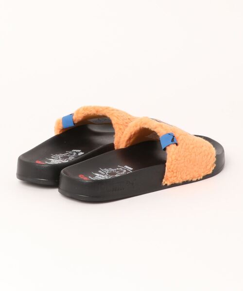 ear PAPILLONNER（イアパピヨネ）の「PUMA×GARFIELD リードキャット2.0（サンダル・レディース・ブラック・22cm/23cm/24cm/25cm）」の2枚目の写真