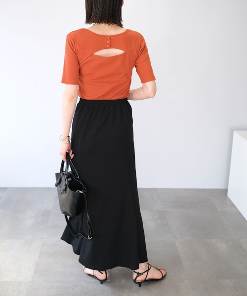 ＡＮＤＪ（アンドジェイ）の「2WAYバックオープンリブトップス（Tシャツ/カットソー・レディース・オフホワイト/グリーン/ブラック/オレンジ・M）」の10枚目の写真