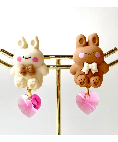 tone(トーン)の「【MUURABBTI】モフモフウサギのハートピアス(MA)(ピアス(両耳用)・レディース・ピンク・FREE)」の3枚目の写真