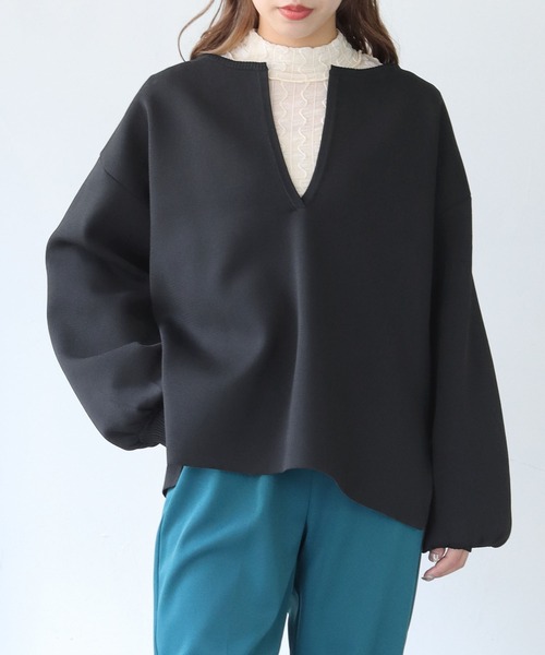 HER CLOSET(ハークローゼット)の「【shemoshelly】ボーダー深キーネックダンボールニット(ニット/セーター・レディース・ブラック/グリーン/アイボリー/ホワイト×ブラック/ブラウン系その他/テラコッタ・M)」の4枚目の写真