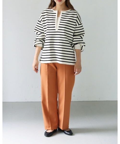 HER CLOSET(ハークローゼット)の「【shemoshelly】ボーダー深キーネックダンボールニット(ニット/セーター・レディース・ブラック/グリーン/アイボリー/ホワイト×ブラック/ブラウン系その他/テラコッタ・M)」の22枚目の写真