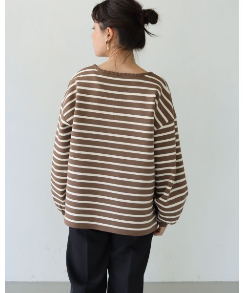 HER CLOSET(ハークローゼット)の「【shemoshelly】ボーダー深キーネックダンボールニット(ニット/セーター・レディース・ブラック/グリーン/アイボリー/ホワイト×ブラック/ブラウン系その他/テラコッタ・M)」の10枚目の写真