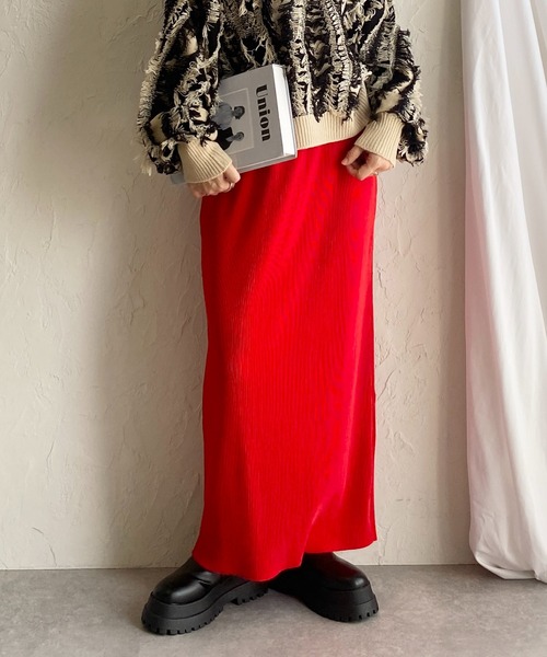 She's Closet（シーズクローゼット）の「セルフカットIラインハイウエスト細プリーツロングスカート（スカート・レディース・ブラック/ダークグリーン/アイボリー/マスタード/スモークピンク/テラコッタ/ブルーグレー/グリーン/ピンク/グレイッシュベージュ/レッド/ネイビー/グリーン系その他・FREE）」の13枚目の写真