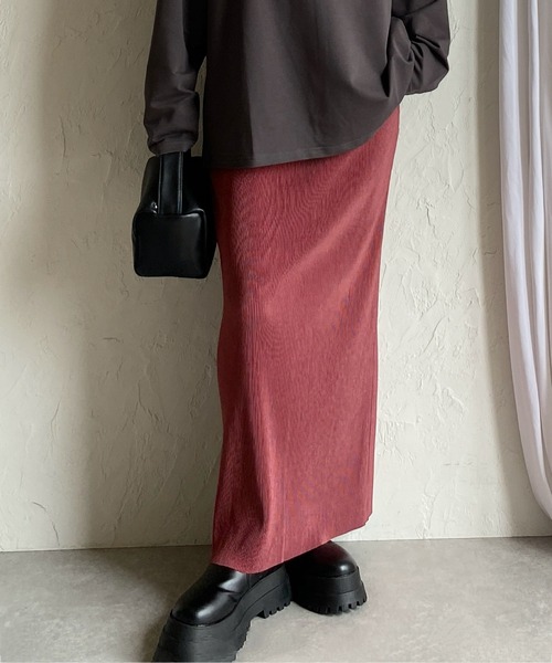 She's Closet（シーズクローゼット）の「セルフカットIラインハイウエスト細プリーツロングスカート（スカート・レディース・ブラック/ダークグリーン/アイボリー/マスタード/スモークピンク/テラコッタ/ブルーグレー/グリーン/ピンク/グレイッシュベージュ/レッド/ネイビー/グリーン系その他・FREE）」の12枚目の写真