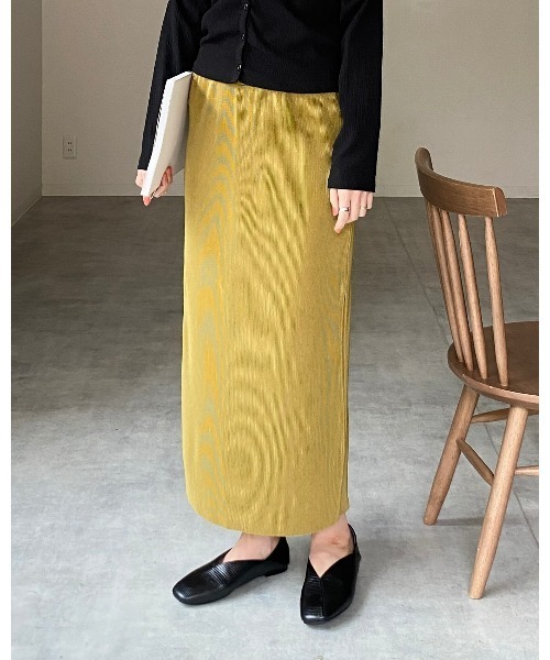 She's Closet（シーズクローゼット）の「セルフカットIラインハイウエスト細プリーツロングスカート（スカート・レディース・ブラック/ダークグリーン/アイボリー/マスタード/スモークピンク/テラコッタ/ブルーグレー/グリーン/ピンク/グレイッシュベージュ/レッド/ネイビー/グリーン系その他・FREE）」の10枚目の写真