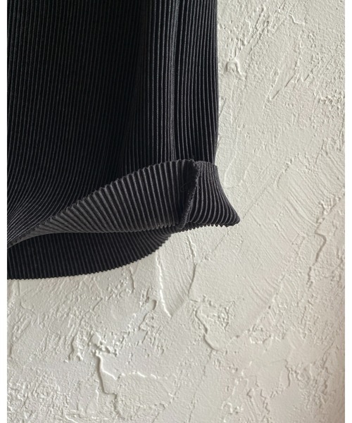 She's Closet（シーズクローゼット）の「セルフカットIラインハイウエスト細プリーツロングスカート（スカート・レディース・ブラック/ダークグリーン/アイボリー/マスタード/スモークピンク/テラコッタ/ブルーグレー/グリーン/ピンク/グレイッシュベージュ/レッド/ネイビー/グリーン系その他・FREE）」の16枚目の写真