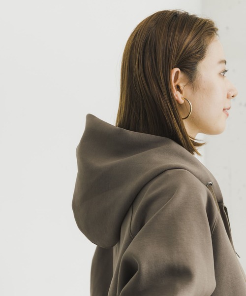 URBAN RESEARCH（アーバンリサーチ）の「『一部WEB限定カラー』ダンボールZIPパーカー（パーカー・レディース・ブラック/チャコールグレー/ベージュ系その他/カーキ・FREE）」の9枚目の写真