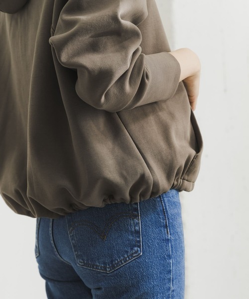 URBAN RESEARCH（アーバンリサーチ）の「『一部WEB限定カラー』ダンボールZIPパーカー（パーカー・レディース・ブラック/チャコールグレー/ベージュ系その他/カーキ・FREE）」の8枚目の写真