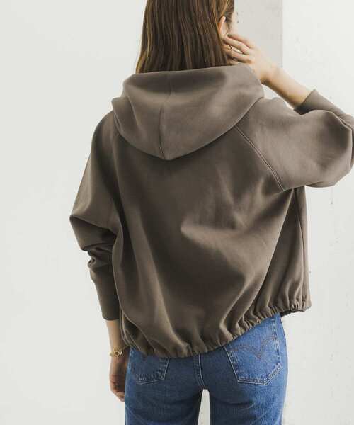 URBAN RESEARCH（アーバンリサーチ）の「『一部WEB限定カラー』ダンボールZIPパーカー（パーカー・レディース・ブラック/チャコールグレー/ベージュ系その他/カーキ・FREE）」の6枚目の写真