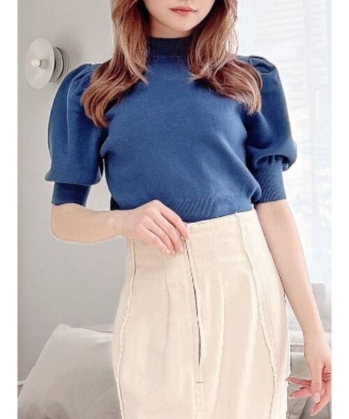 RESEXXY（リゼクシー）の「ボトルネックパフスリーブニット（ニット/セーター・レディース・ブラック/オレンジ/ブルー/アイボリー・FREE）」の4枚目の写真