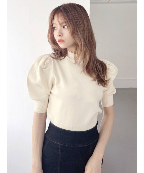 RESEXXY（リゼクシー）の「ボトルネックパフスリーブニット（ニット/セーター・レディース・ブラック/オレンジ/ブルー/アイボリー・FREE）」の17枚目の写真